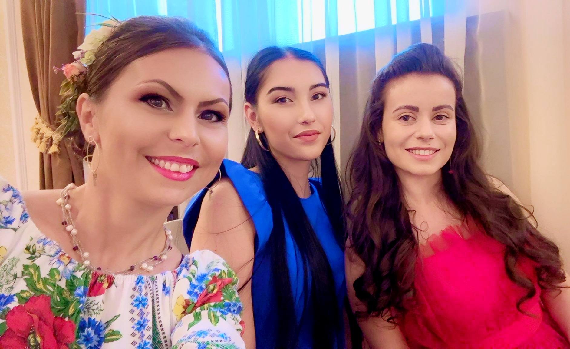 Final de seară — ultima piesă, luminile încă aprinse, sala care nu vrea să se oprească. Momentul pentru care facem tot ceea ce facem.