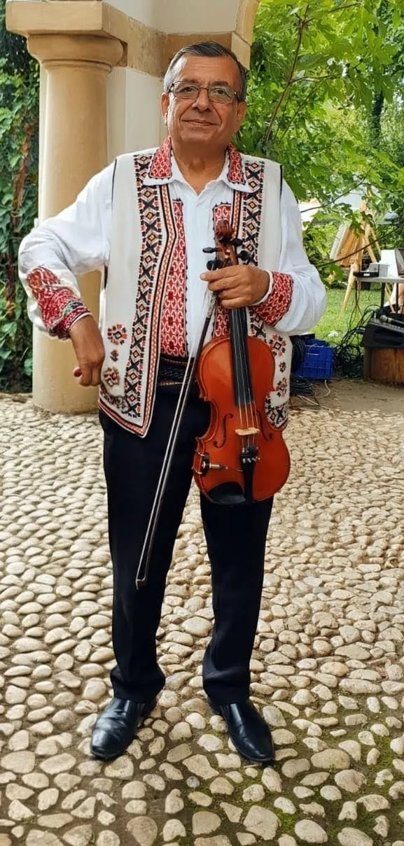 Marian Oprea - Instrumentist - Vioară - Formația Florentina Pană Pitești